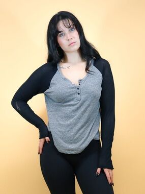 Long sleeve brandy Melville tee